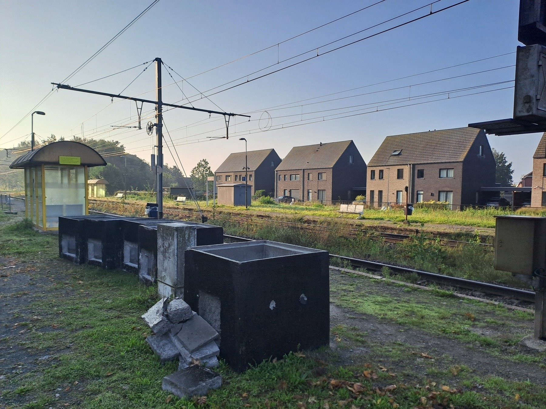 vervallen, verlaten station van Hever